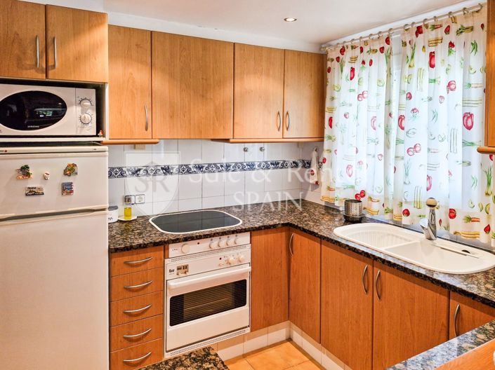 Image No.10-3 Bed Flat for sale