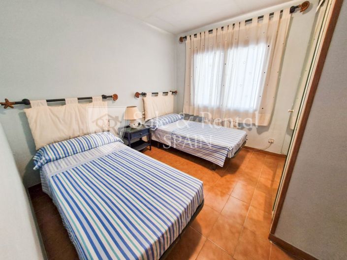 Image No.19-3 Bed Flat for sale