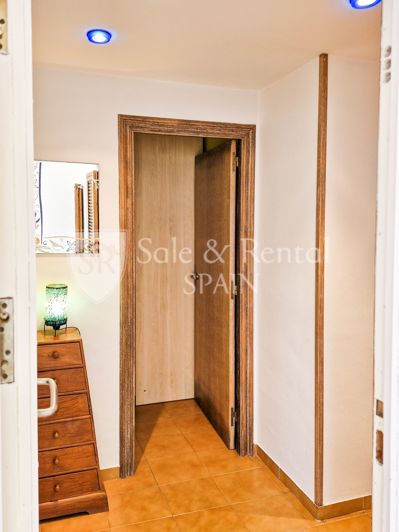 Image No.20-3 Bed Flat for sale