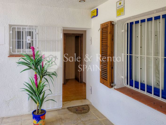 Image No.23-3 Bed Flat for sale
