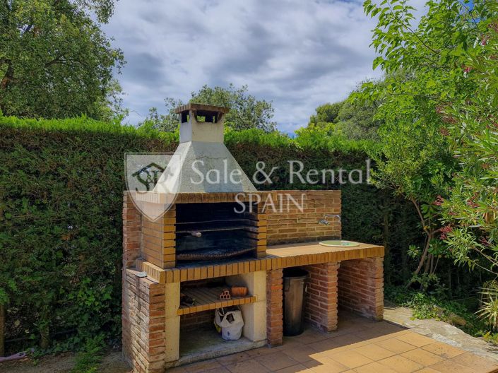 Image No.25-3 Bed Flat for sale