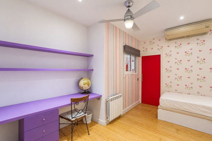 Image No.21-4 Bed Flat for sale