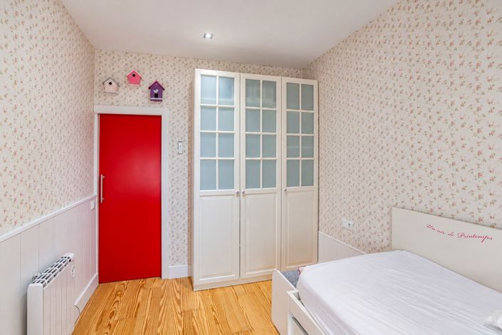 Image No.27-4 Bed Flat for sale