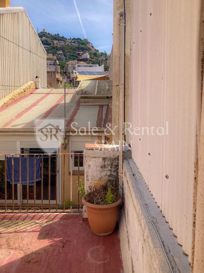 Image No.9-6 Bed Property for sale