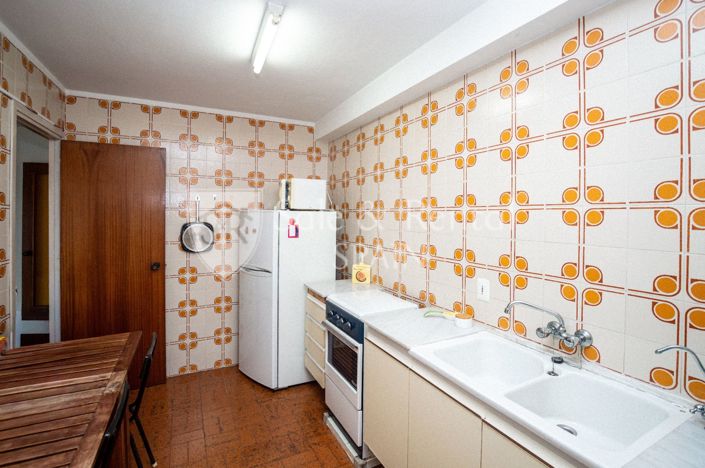 Image No.21-3 Bed Flat for sale