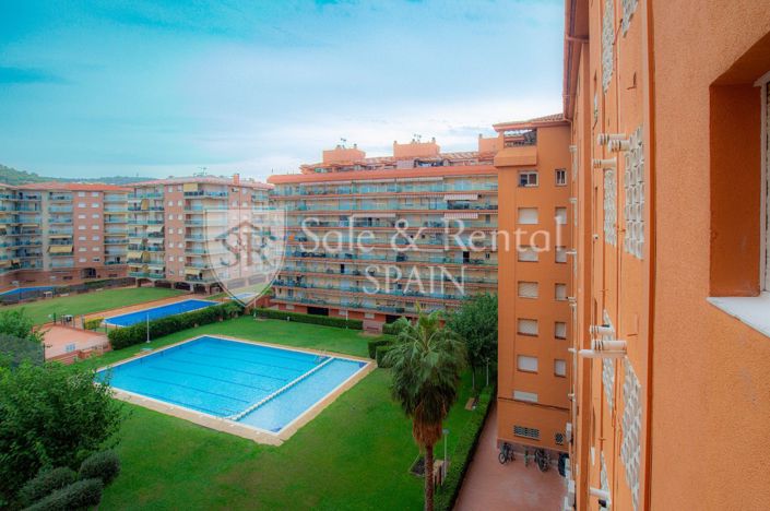 Image No.29-3 Bed Flat for sale