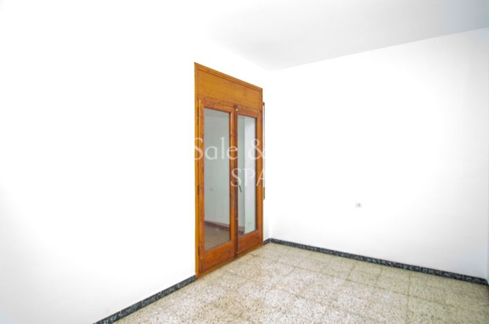 Image No.14-4 Bed Townhouse for sale