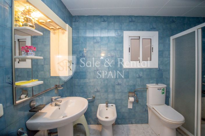 Image No.16-4 Bed Townhouse for sale