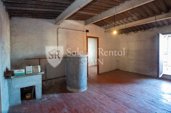 Image No.27-4 Bed Townhouse for sale