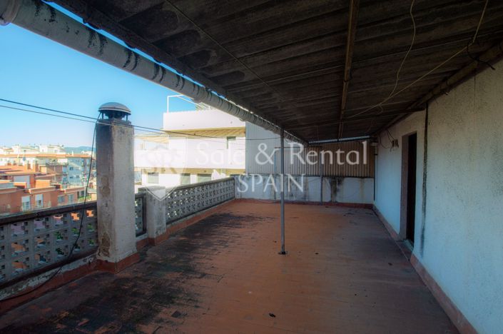 Image No.33-4 Bed Townhouse for sale