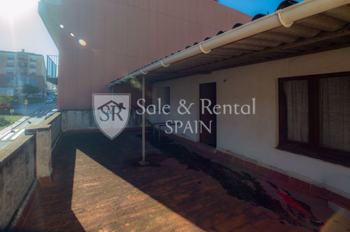 Image No.35-4 Bed Townhouse for sale