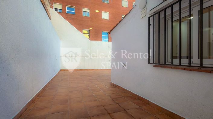 Image No.20-3 Bed Townhouse for sale