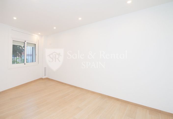 Image No.23-3 Bed Townhouse for sale