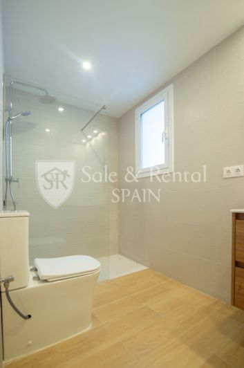 Image No.8-3 Bed Townhouse for sale