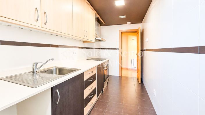 Image No.13-3 Bed Flat for sale