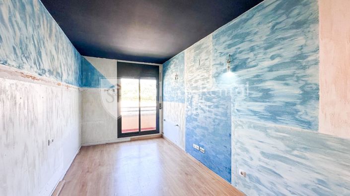 Image No.17-3 Bed Flat for sale