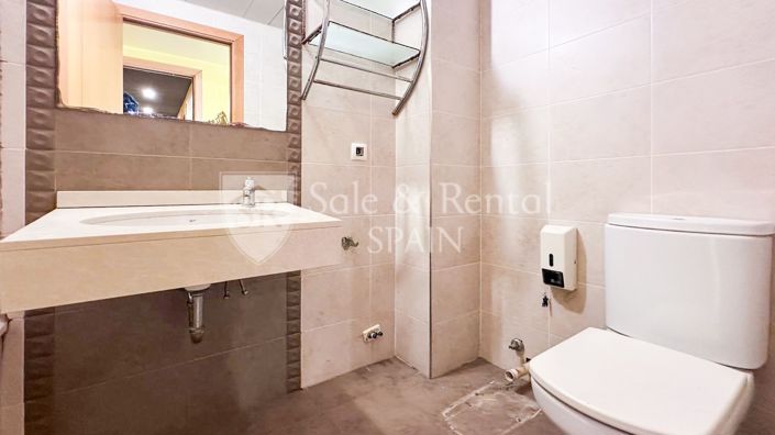 Image No.29-3 Bed Flat for sale