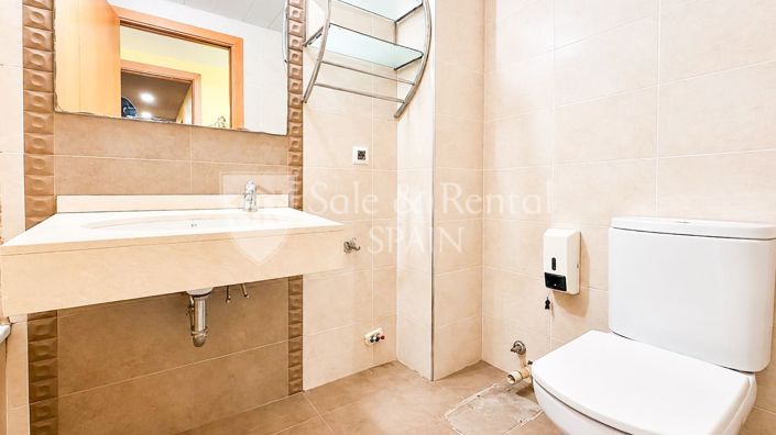 Image No.30-3 Bed Flat for sale