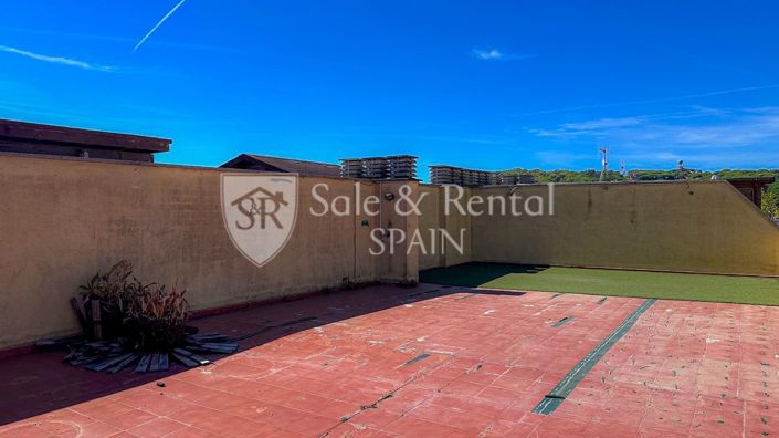 Image No.37-3 Bed Flat for sale