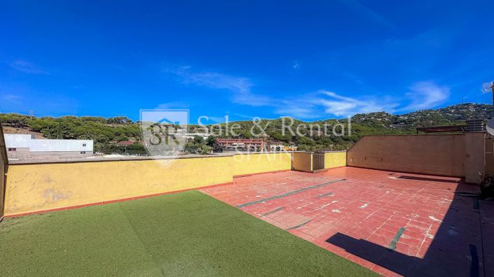 Image No.39-3 Bed Flat for sale