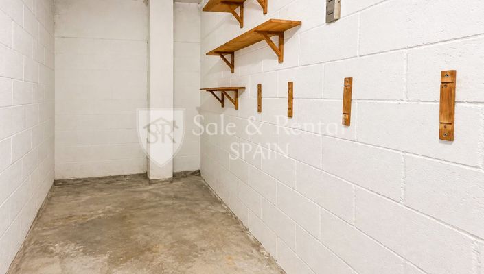 Image No.40-3 Bed Flat for sale