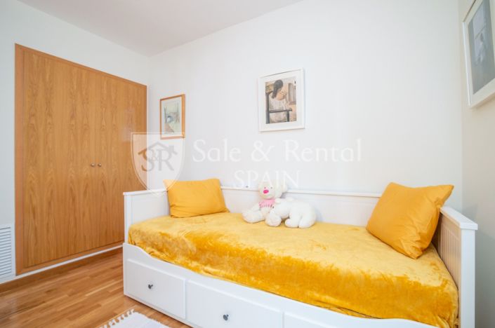 Image No.34-2 Bed Flat for sale