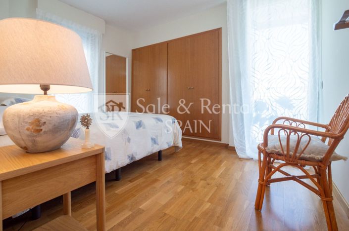 Image No.43-2 Bed Flat for sale