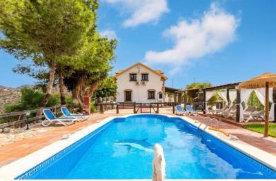 Piscina-y-casa