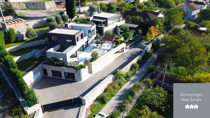 Image No.3-Villa de 4 chambres à vendre à Podgorica