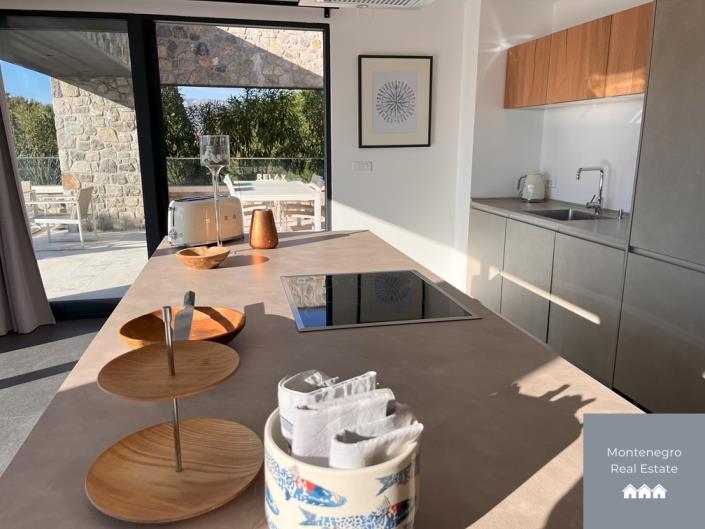 Image No.8-Villa de 4 chambres à vendre à Podgorica