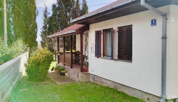 Image No.2-Maison de 2 chambres à vendre à Tivat