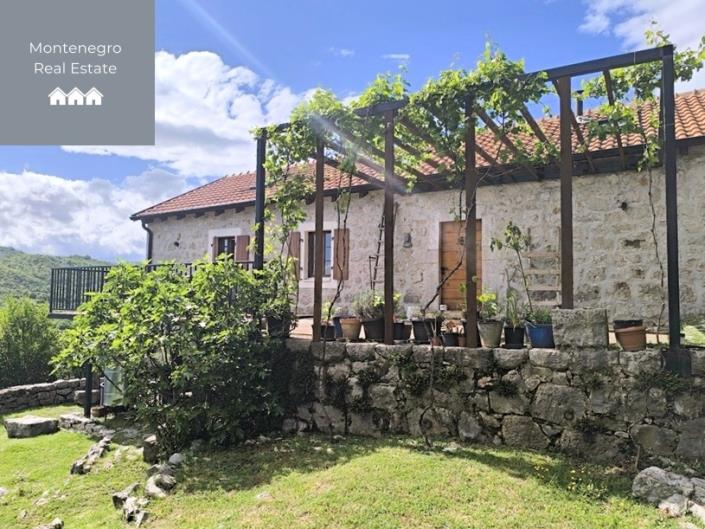 Image No.2-Maison / Villa de 4 chambres à vendre à Rijeka Crnojevica