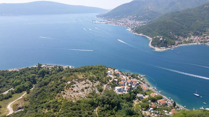 Image No.1-Terre à vendre à Tivat