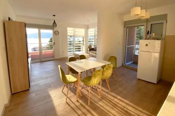 Image No.3-Appartement de 1 chambre à vendre à Kumbor