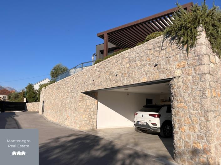 Image No.16-7 Bed Villa for sale