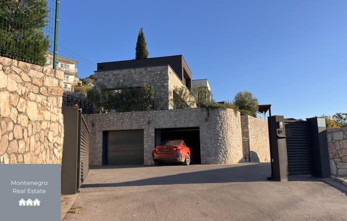 Image No.4-7 Bed Villa for sale