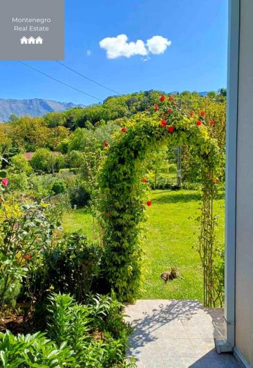 Image No.13-Maison de 4 chambres à vendre à Kotor