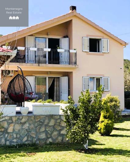 Image No.6-Maison de 4 chambres à vendre à Kotor