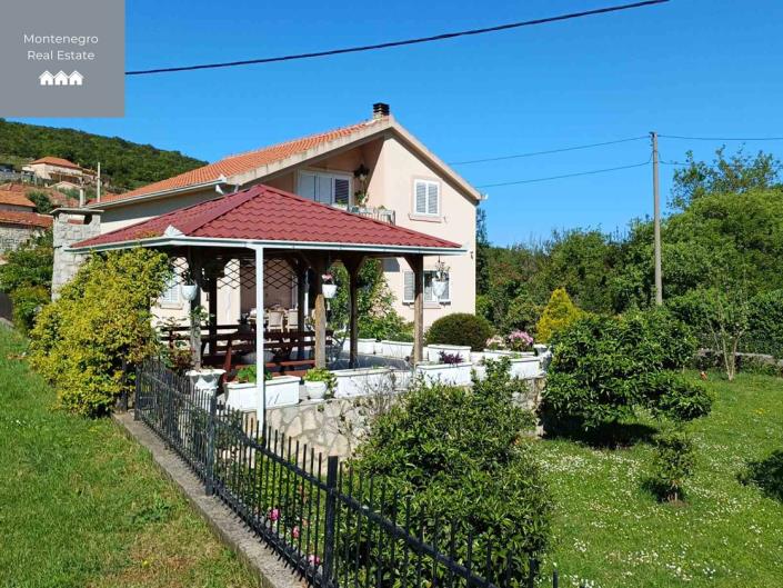 Image No.7-Maison de 4 chambres à vendre à Kotor