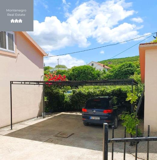 Image No.4-Maison de 4 chambres à vendre à Kotor