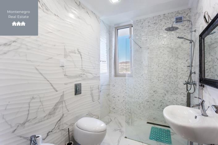 Image No.24-Villa de 5 chambres à vendre à Tivat