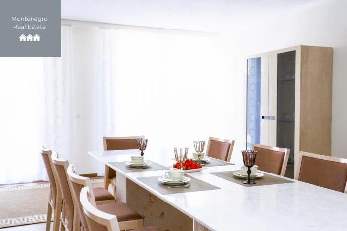 Image No.10-Villa de 5 chambres à vendre à Tivat