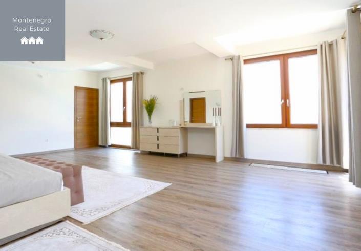 Image No.15-Villa de 5 chambres à vendre à Tivat