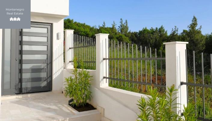 Image No.2-Villa de 4 chambres à vendre à Herceg Novi