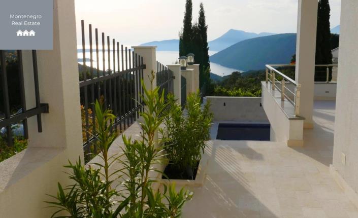 Image No.3-Villa de 4 chambres à vendre à Herceg Novi