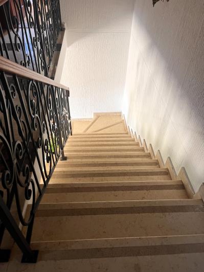 Image No.12-9 Bed House for sale