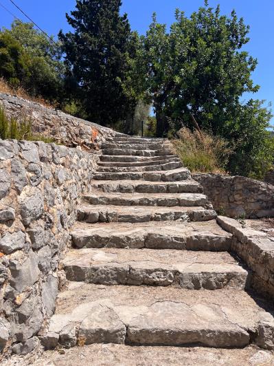 Image No.7-9 Bed House for sale