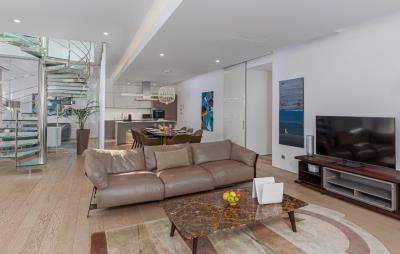 Villa10_3BR_living_kitchen