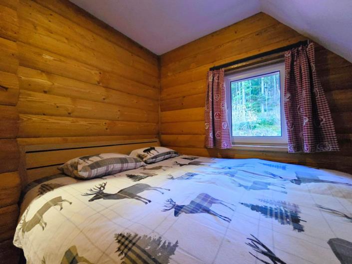 Image No.10-4 Bed Chalet for sale