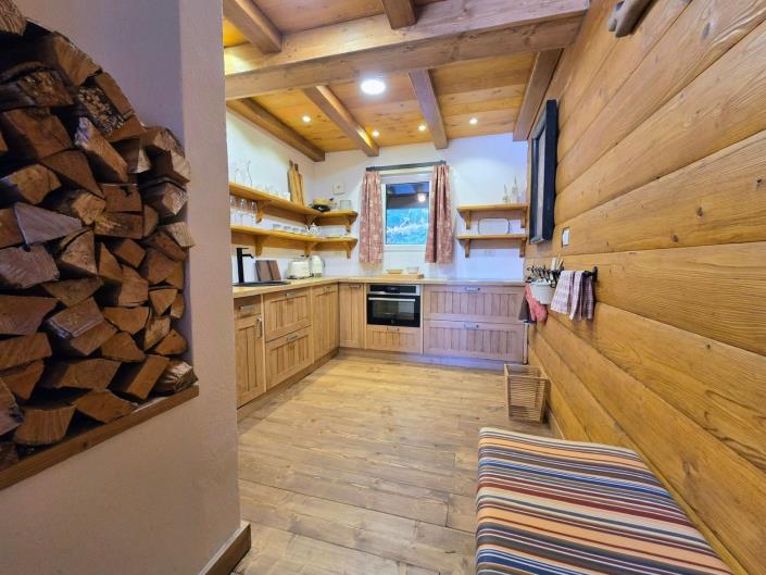 Image No.8-4 Bed Chalet for sale